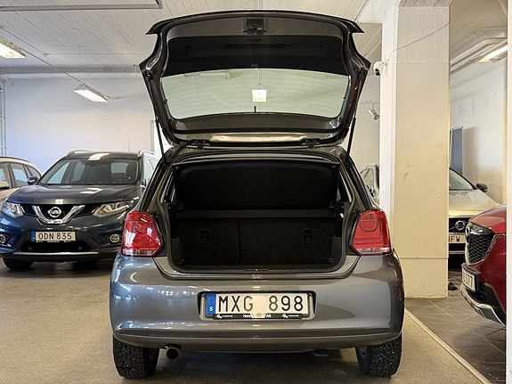 Volkswagen Polo 9 of 14