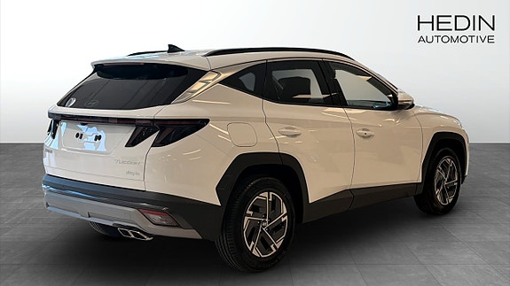 Hyundai Tucson 2 of 9