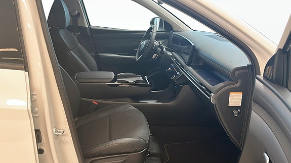 Hyundai Tucson 3 of 9