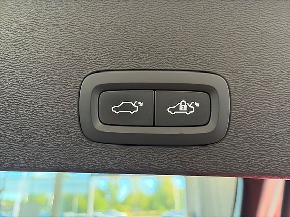 Volvo C40 12 of 23