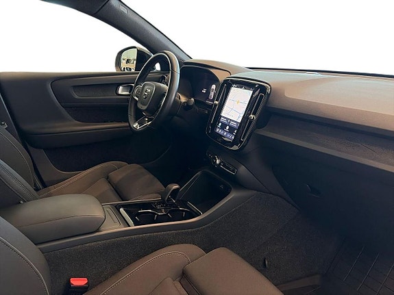 Volvo C40 10 of 23