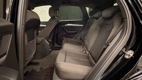 Audi Q5 9 of 23