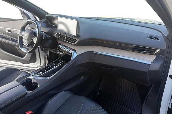 Peugeot 3008 12 of 18