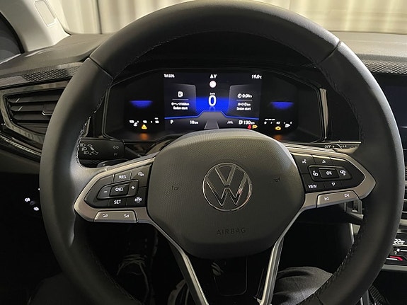 Volkswagen Polo 15 of 17