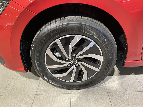 Volkswagen Polo 9 of 17