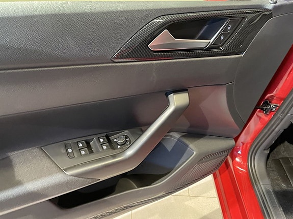 Volkswagen Polo 12 of 17