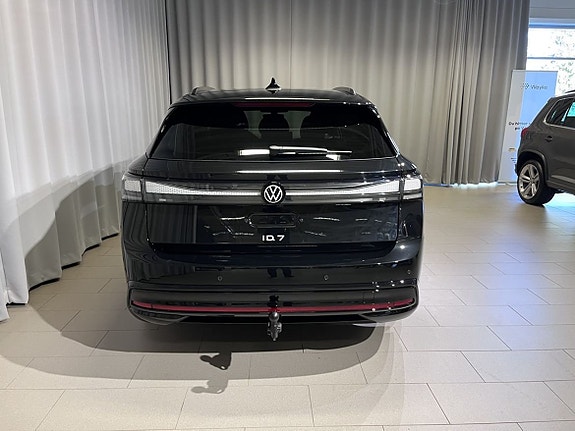 Volkswagen ID.7 15 of 17
