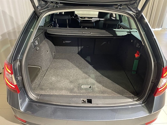 Skoda Octavia 6 of 17