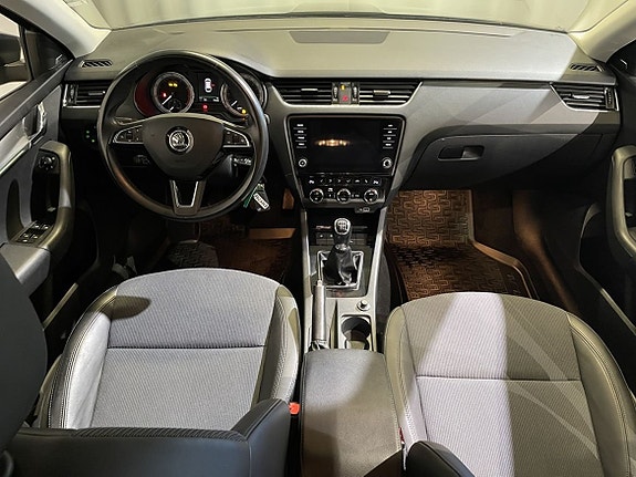 Skoda Octavia 12 of 17
