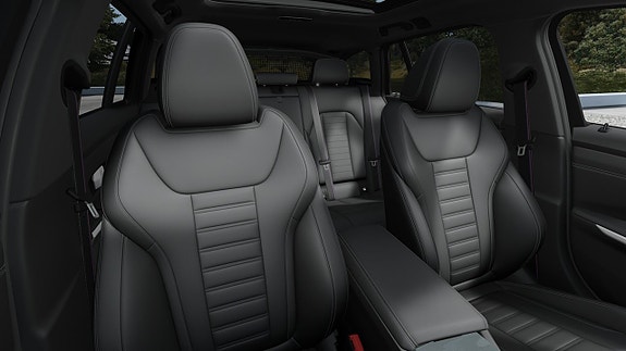 BMW 330e 10 of 13