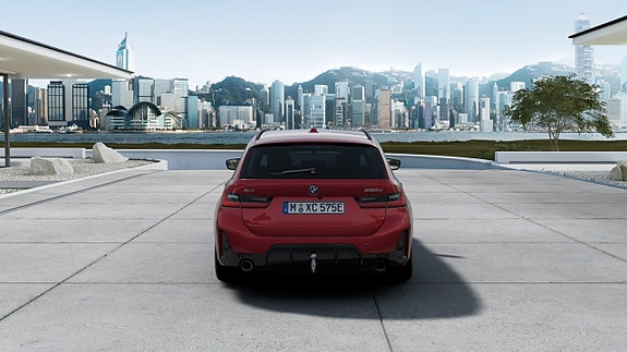 BMW 330e 5 of 13
