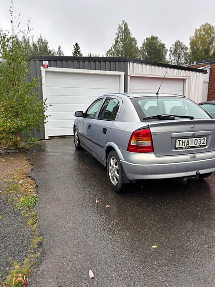 Opel Astra 2 of 10