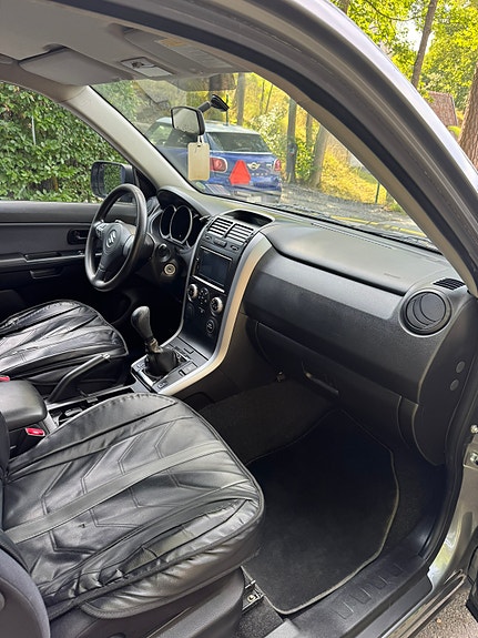 Suzuki Grand Vitara 6 of 6