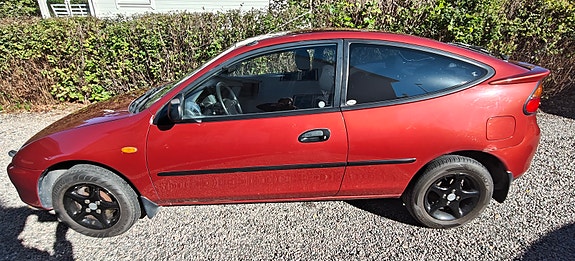Mazda 323C 3 of 9