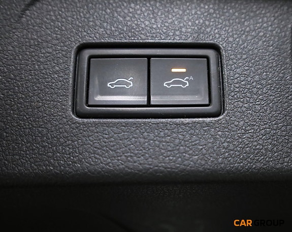Volkswagen Passat 26 of 27