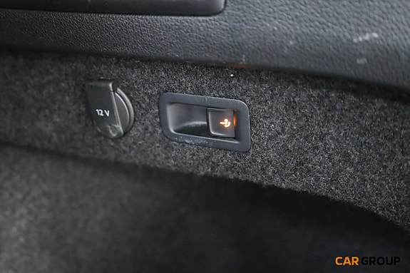 Volkswagen Passat 25 of 27