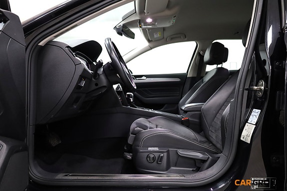 Volkswagen Passat 13 of 27