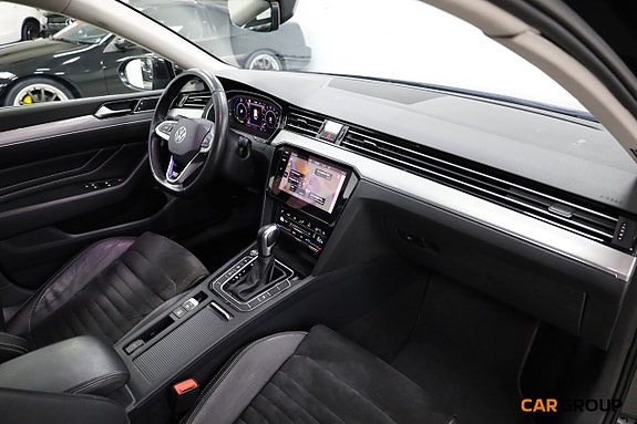 Volkswagen Passat 12 of 27