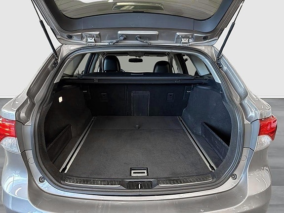 Toyota Avensis 10 of 10