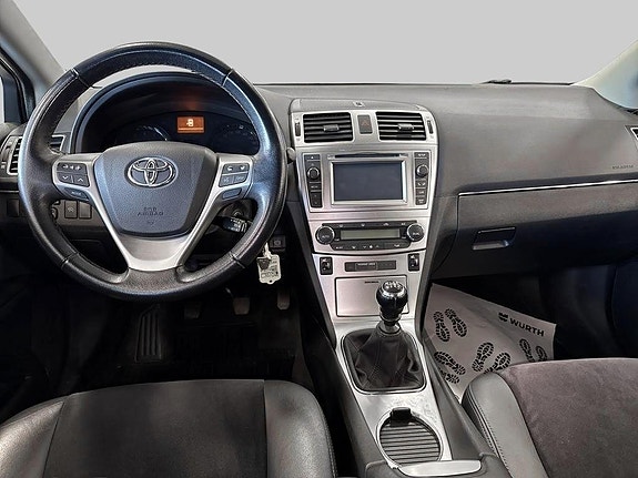 Toyota Avensis 8 of 10