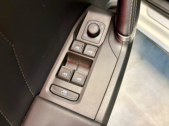 Cupra Formentor e-HYBRID 24 of 27