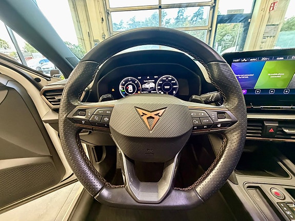 Cupra Formentor e-HYBRID 16 of 27