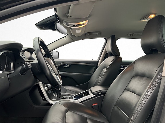 Volvo XC70 12 of 30