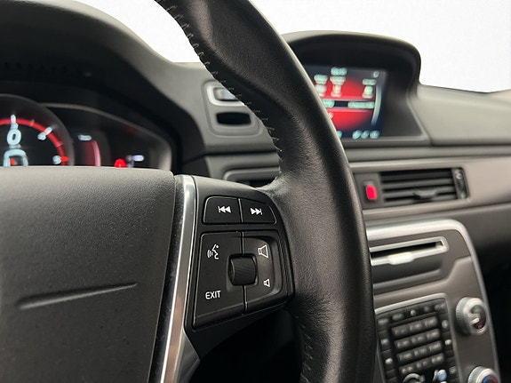 Volvo XC70 17 of 30