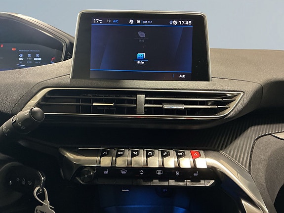 Peugeot 5008 11 of 21