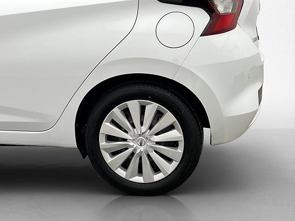 Nissan Micra 27 of 29