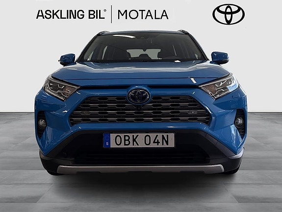 Toyota RAV4 6 of 11
