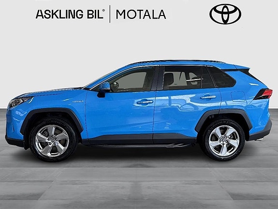 Toyota RAV4 4 of 11