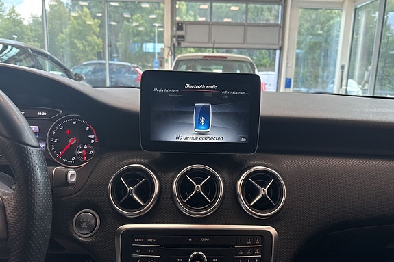 Mercedes-Benz A180 d 16 of 19