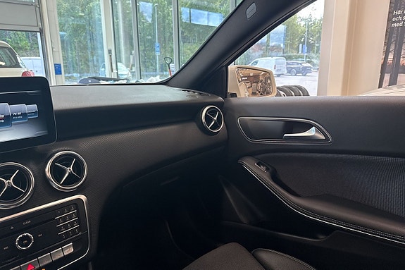 Mercedes-Benz A180 d 15 of 19