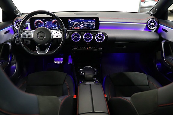 Mercedes-Benz CLA250 e 16 of 30