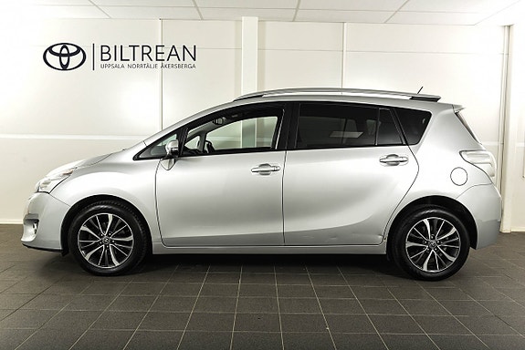 Toyota Verso 2 of 15
