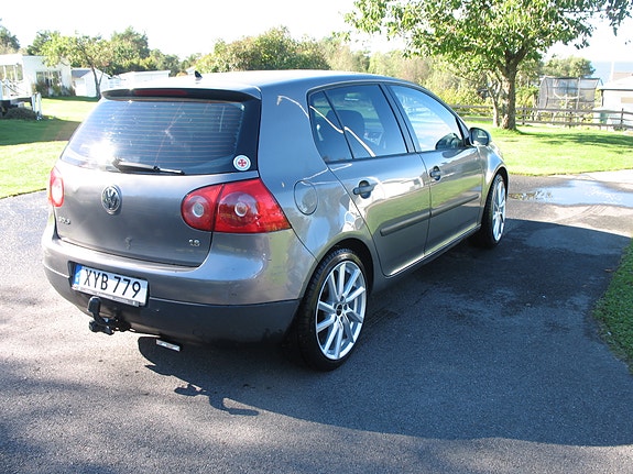 Volkswagen Golf V 4 of 6