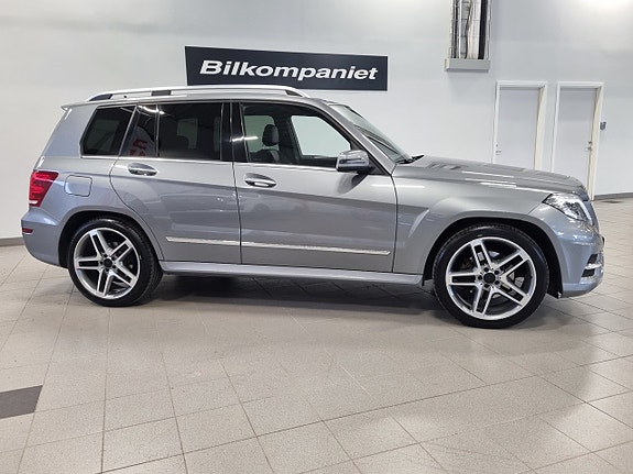 Mercedes-Benz GLK220 2 of 12