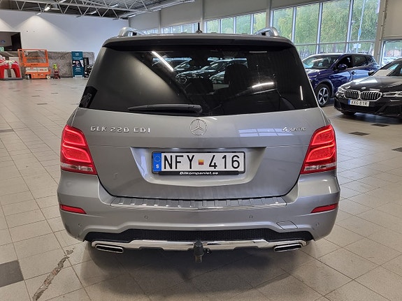 Mercedes-Benz GLK220 5 of 12