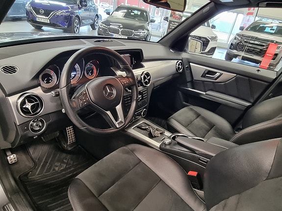 Mercedes-Benz GLK220 11 of 12