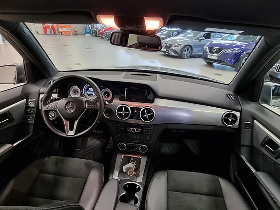 Mercedes-Benz GLK220 10 of 12