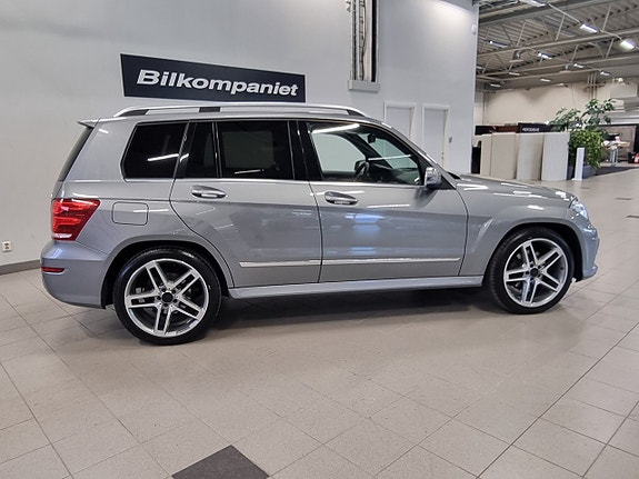 Mercedes-Benz GLK220 3 of 12