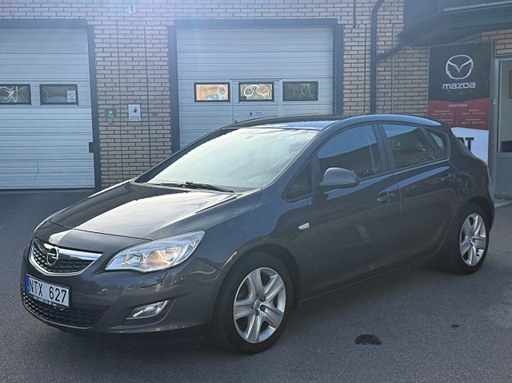 Opel Astra 8 of 15