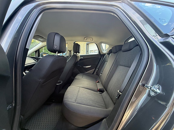 Opel Astra 11 of 15