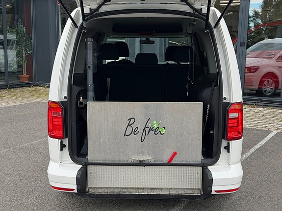 Volkswagen Caddy Maxi 10 of 26
