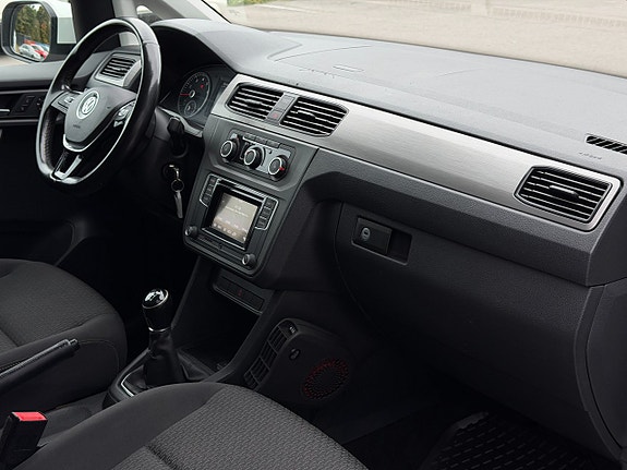 Volkswagen Caddy Maxi 20 of 26