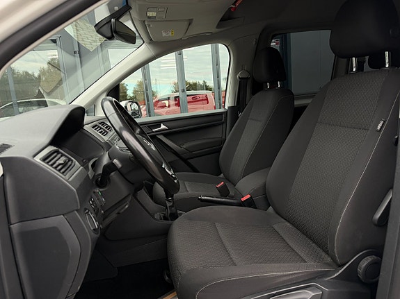 Volkswagen Caddy Maxi 19 of 26
