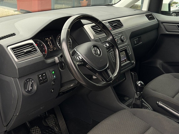 Volkswagen Caddy Maxi 18 of 26