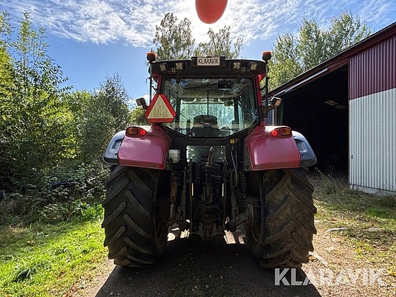 Traktor Valtra N142 med frontlastare 4 of 6