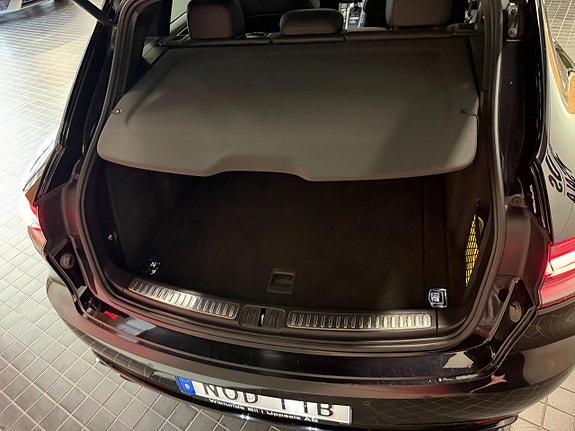 Porsche Macan S 21 of 26